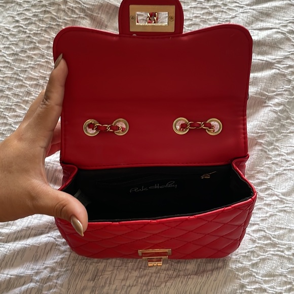 Red Small Designer Inspired Chain Strap Purse. Used ONCE! - Picture 4 of 4